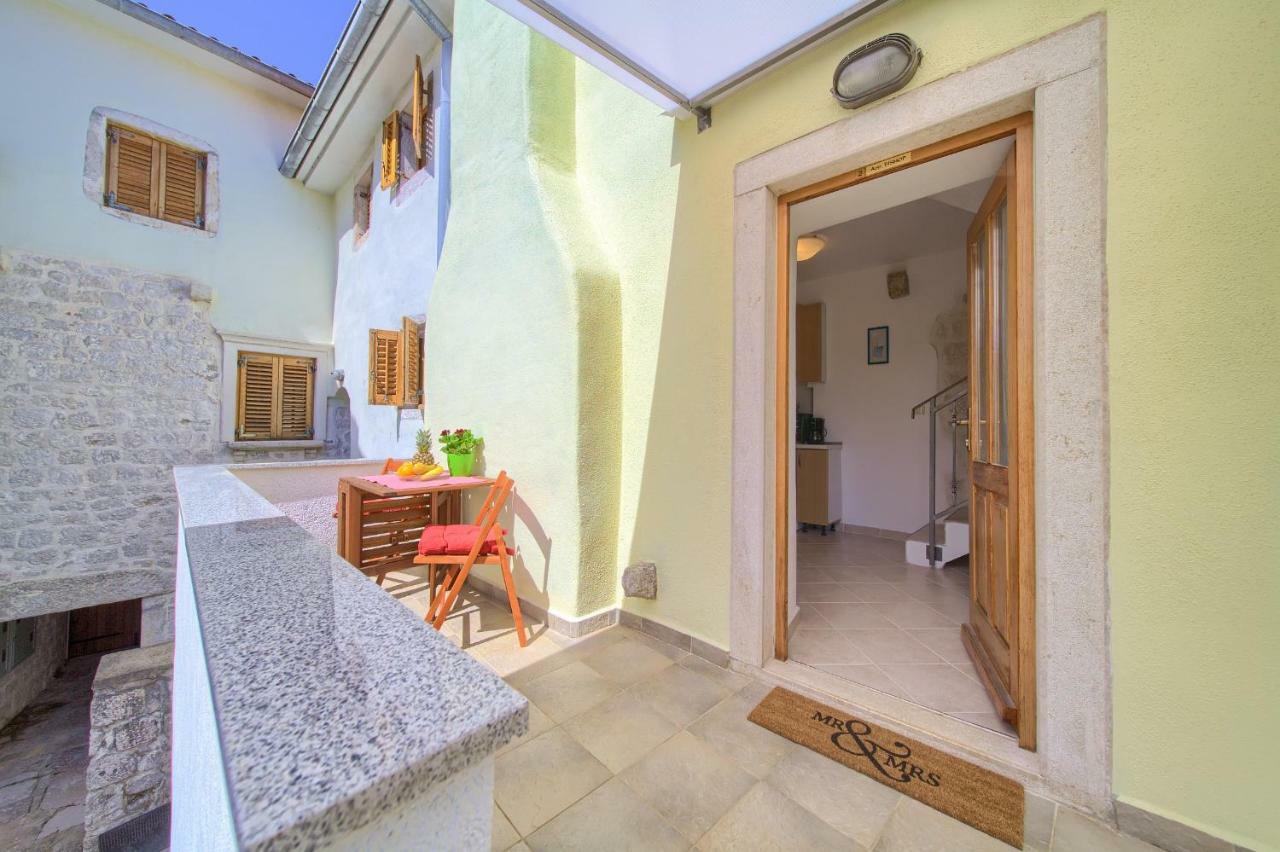 Hrast Apartamento Krk Town Exterior foto
